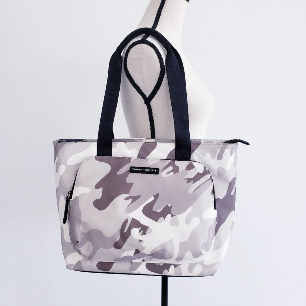 Tommy Hilfiger Camo Tan/Brown/Khaki Tote Bag - Picture 2 of 7